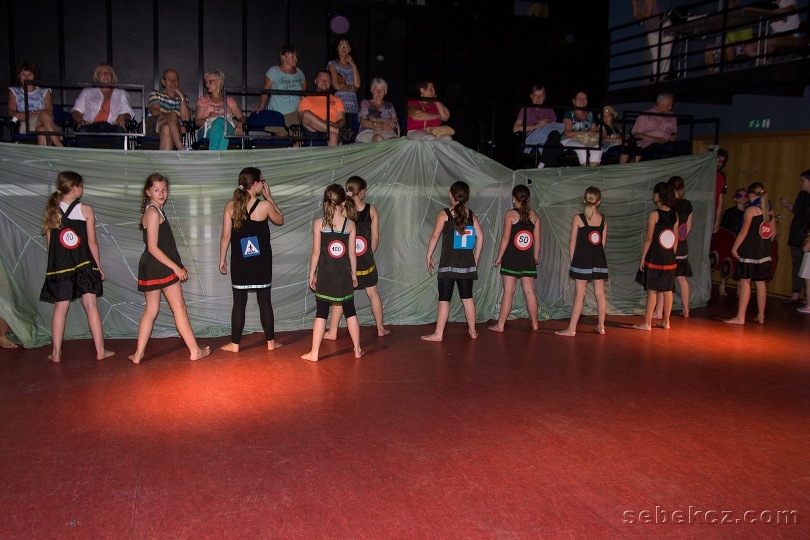 img_170605_8624_Tancovanky-vystoupeni-Mala-Scena.jpg